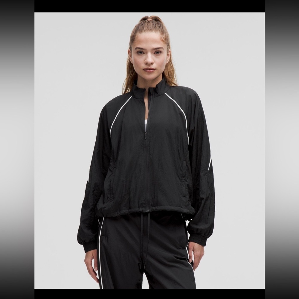 Lululemon License to Train Lightweight Jacket, NWT, Black & White
